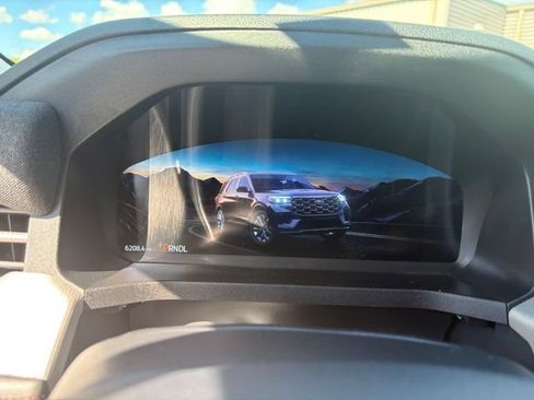 Certified 2025 Ford Explorer Active w/ Active Comfort Package AWD/4WD image 12