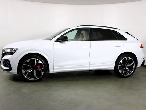 Used 2022 Audi RS Q8 AWD/4WD image 2