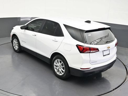 Used 2023 Chevrolet Equinox LS FWD image 23