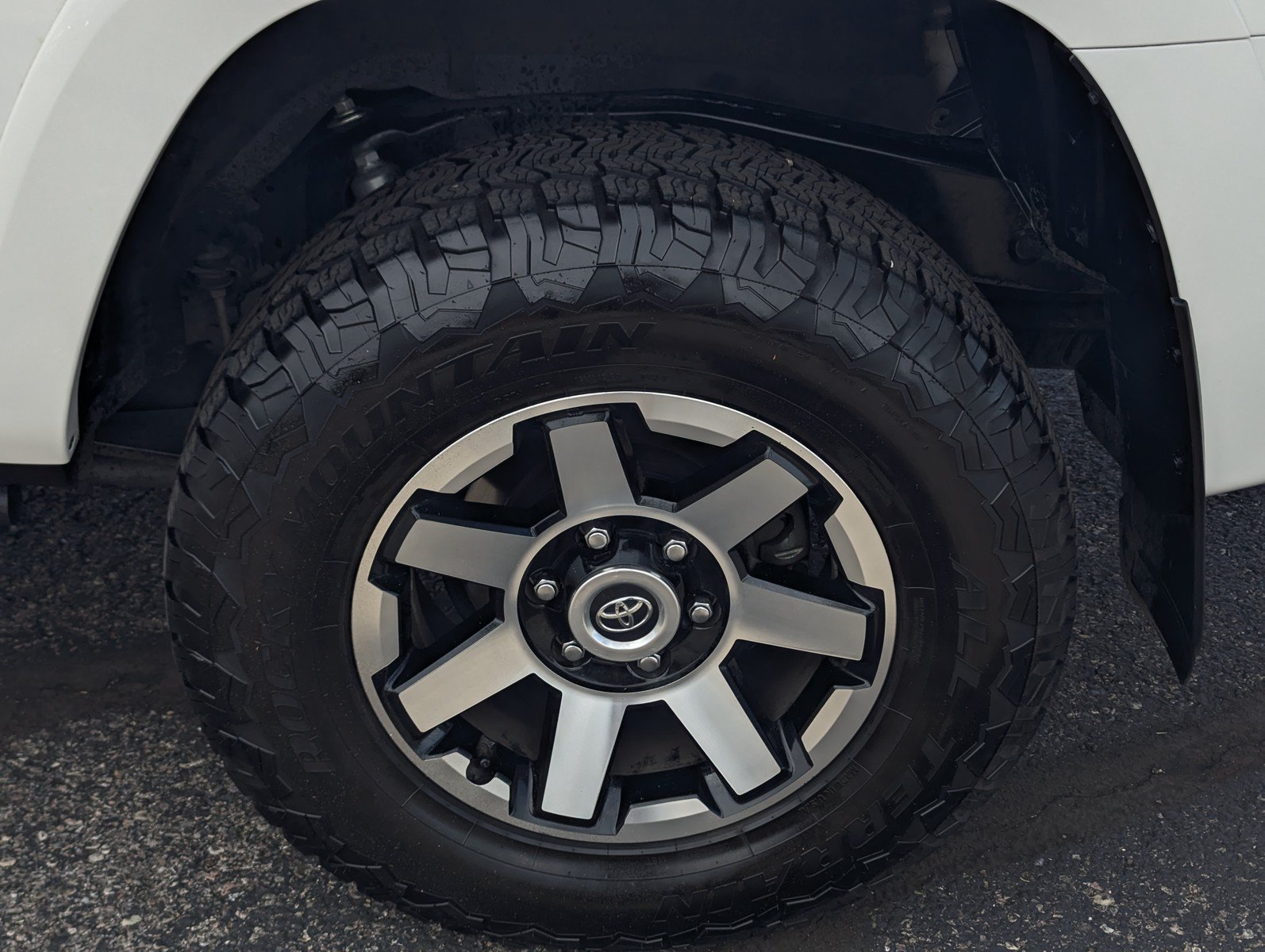 Used 2023 Toyota 4Runner TRD Off-Road Premium AWD/4WD image 7