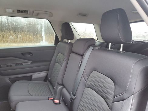 New 2026 Nissan Pathfinder SV image 28