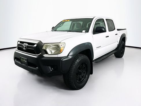 Used 2012 Toyota Tacoma PreRunner image 3