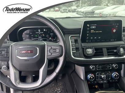 Used 2022 GMC Yukon XL SLT w/ SLT Luxury Package