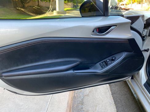 Used 2023 MAZDA MX-5 Miata Grand Touring RWD image 28