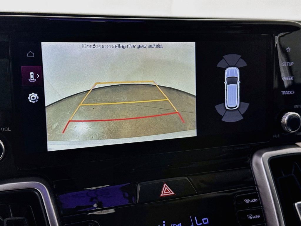 Used 2022 Kia Sorento EX w/ Panoramic Sunroof Package FWD image 16