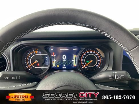 New 2026 Jeep Gladiator Rubicon AWD/4WD image 17