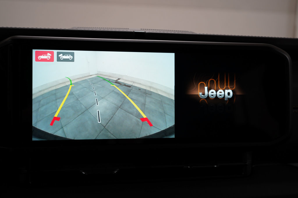 Certified 2025 Jeep Wrangler Unlimited Sahara AWD/4WD image 26