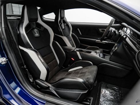 Used 2020 Ford Mustang Shelby GT500 w/ Carbon Fiber Track Pack image 50