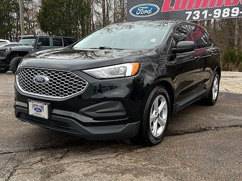 Used 2023 Ford Edge SE image 3