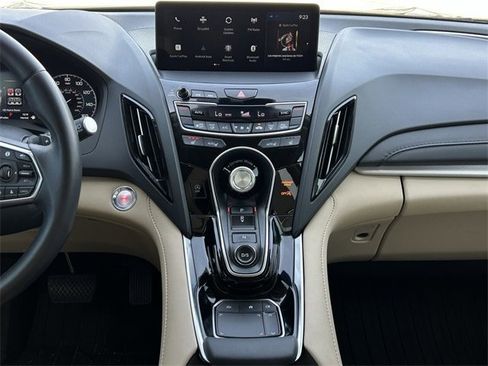 Used 2024 Acura RDX SH-AWD image 17