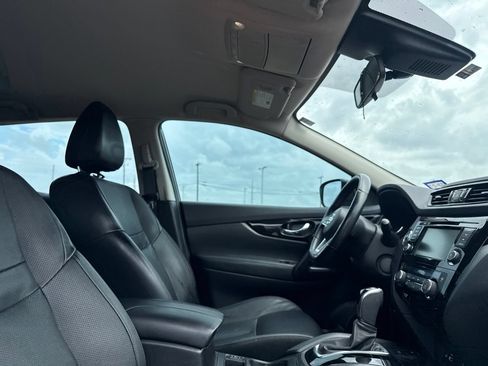 Used 2022 Nissan Rogue Sport SL FWD image 25