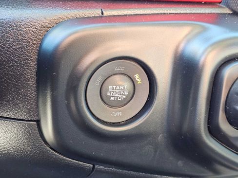 Used 2022 Jeep Gladiator Rubicon w/ LED Lighting Group AWD/4WD image 30