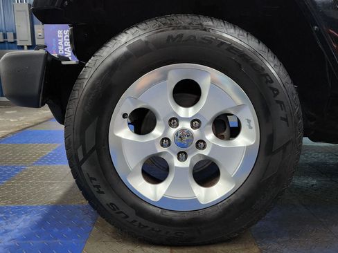 Used 2015 Jeep Wrangler Unlimited Sahara w/ Dual Top Group image 61