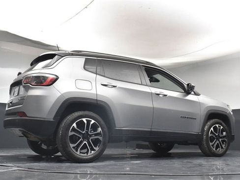 Used 2022 Jeep Compass Limited image 36
