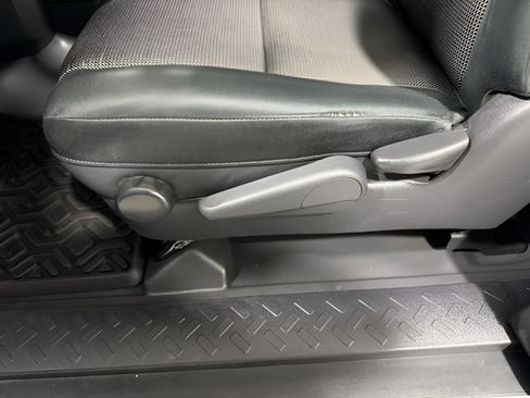 Used 2008 Toyota FJ Cruiser 2WD w/ Upgrade Pkg 2 image 12