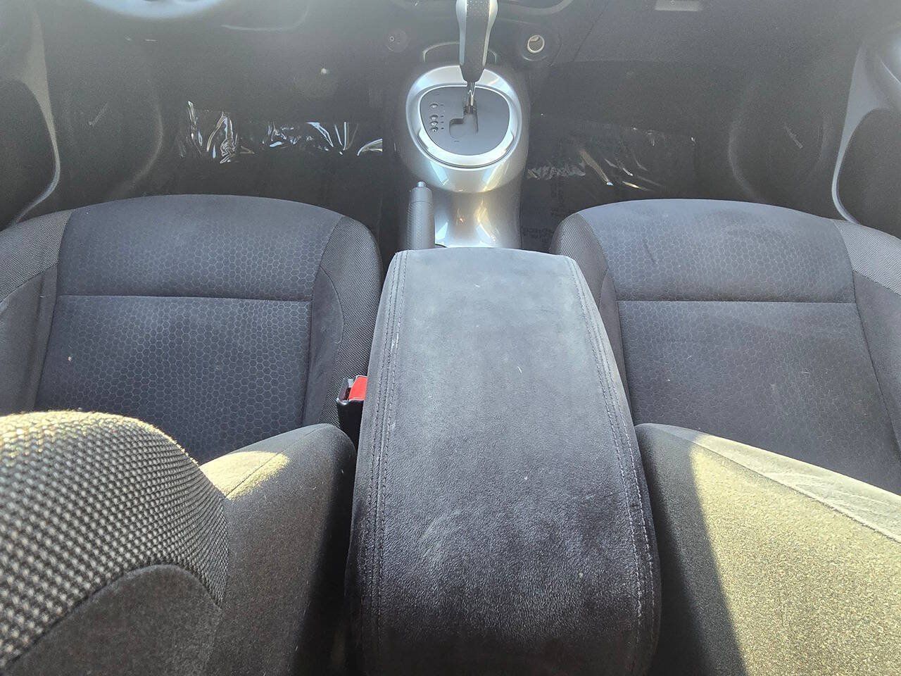 Used 2017 Nissan Juke SV w/ Technology Package FWD image 32