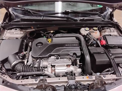 Used 2023 Chevrolet Malibu LT FWD image 9