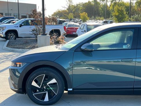 New 2026 Hyundai Ioniq 5 SE image 7