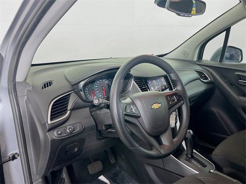 Used 2020 Chevrolet Trax LS w/ Tint and Cruise Package image 11