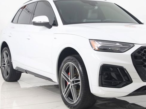 Used 2024 Audi Q5 e Premium Plus image 47