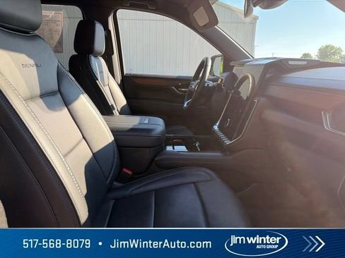 Certified 2025 GMC Yukon XL Denali AWD/4WD image 13