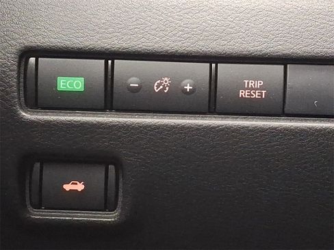 Used 2024 Nissan Sentra SV image 22