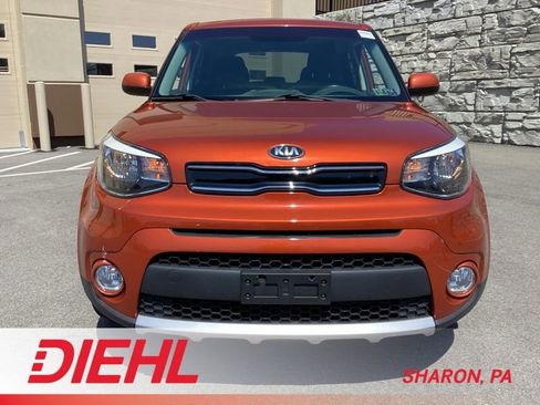 Used 2018 Kia Soul + image 2