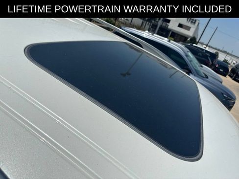 Used 2023 Nissan Armada SL w/ Captain's Chairs Package RWD image 12