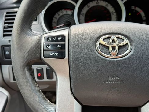 Used 2012 Toyota Tacoma PreRunner w/ SR5 Pkg RWD image 31
