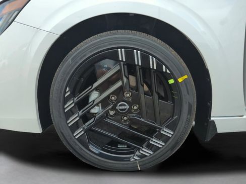 New 2026 Nissan Sentra SR w/ Floor Mat Package FWD image 44