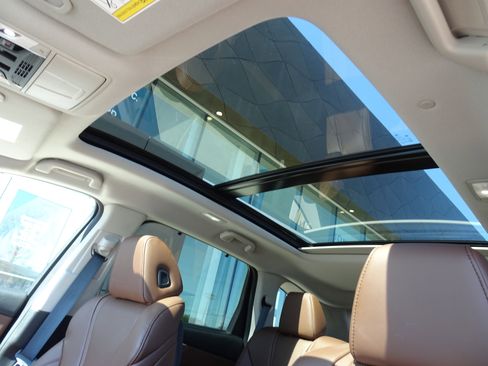 Used 2023 Acura MDX SH-AWD w/ Technology Package image 11