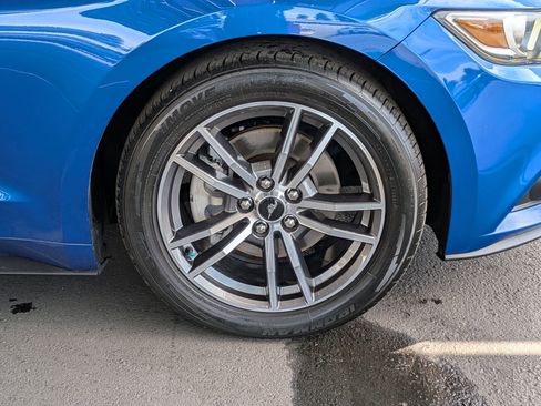 Used 2017 Ford Mustang Coupe RWD image 7