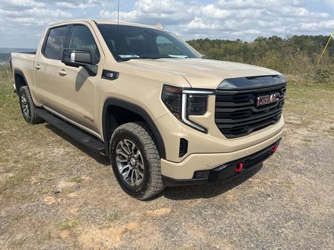 Used 2023 GMC Sierra 1500 AT4 w/ AT4 Preferred Package image 3