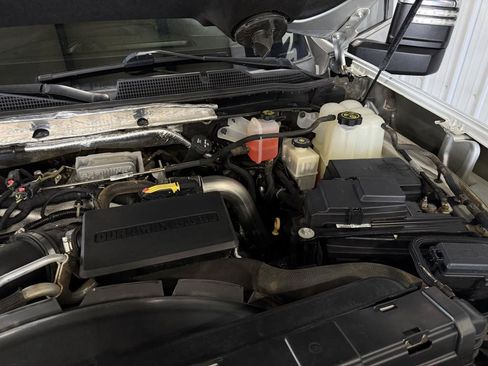Used 2020 Chevrolet Silverado 2500 LTZ w/ LTZ Convenience Package AWD/4WD image 23