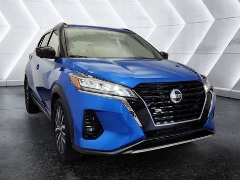 Used 2021 Nissan Kicks SR w/ SR Premium Package FWD image 1