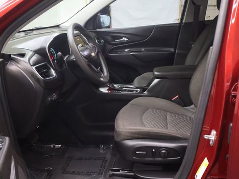 Used 2020 Chevrolet Equinox LT image 16
