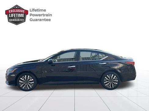 Certified 2025 Nissan Altima 2.5 SV FWD image 2