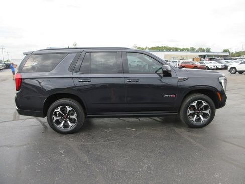Used 2025 GMC Yukon AT4 w/ AT4 Premium Package AWD/4WD image 5