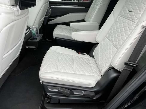 Used 2026 Cadillac Escalade V w/ LPO, ONYX Package AWD/4WD image 12
