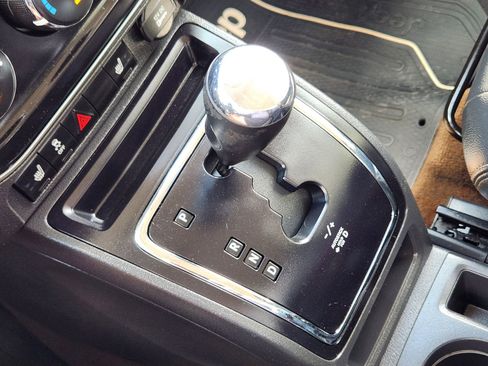 Used 2016 Jeep Compass Latitude image 19