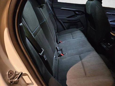 Used 2022 Land Rover Range Rover Evoque R-Dynamic SE image 16