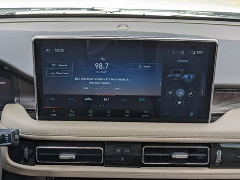 Certified 2023 Lincoln Nautilus Reserve w/ Equipment Group 202A image 20