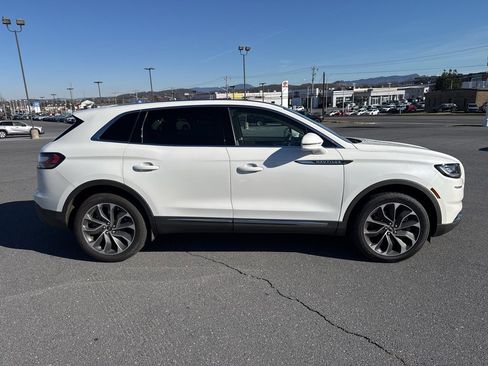 Certified 2021 Lincoln Nautilus Reserve w/ Class II Trailer Tow Package image 6