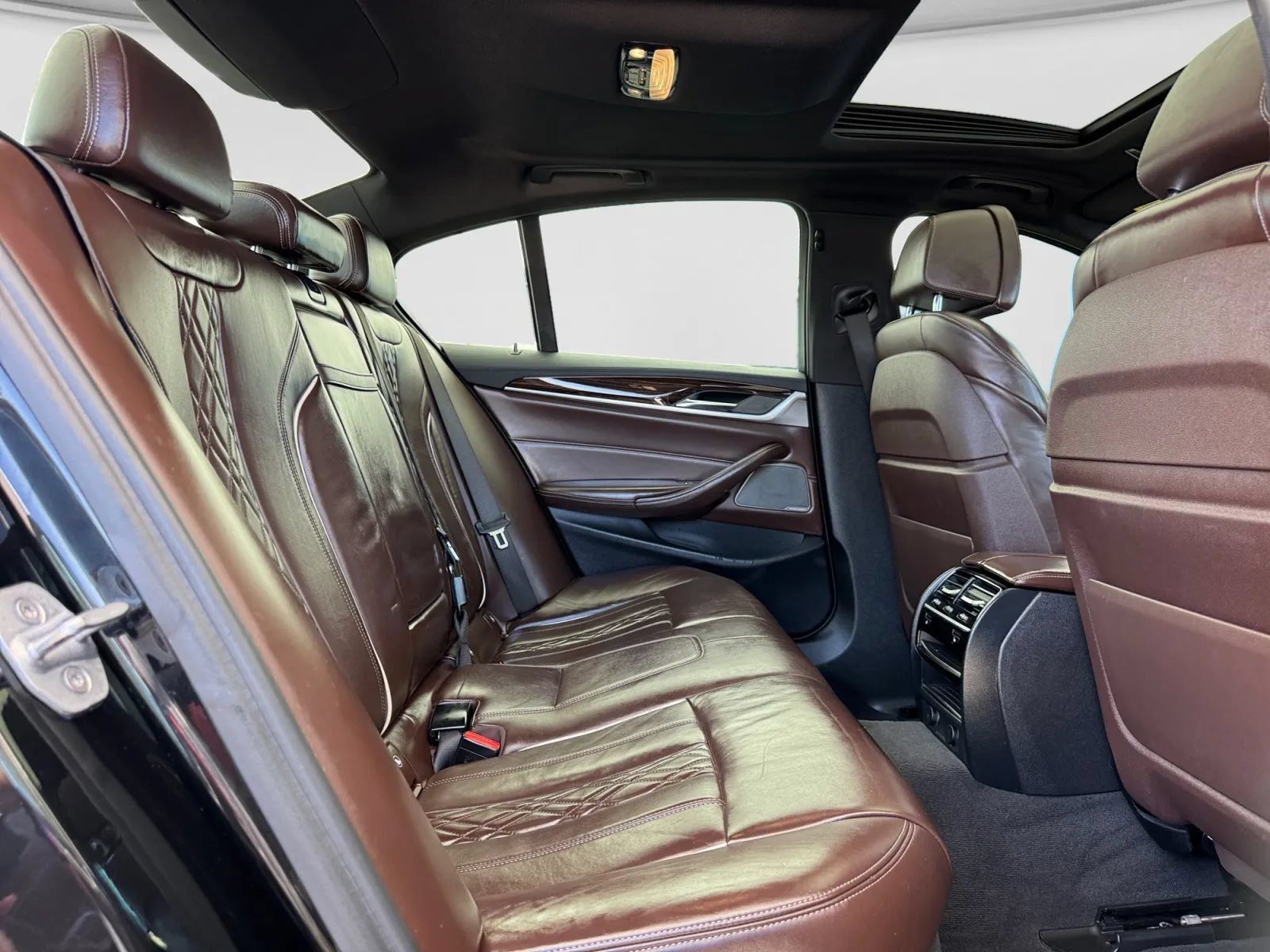 Used 2017 BMW 540i RWD image 22