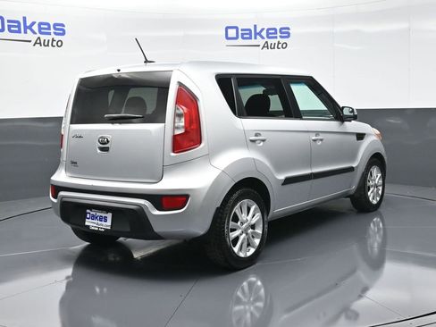 Used 2013 Kia Soul + image 8
