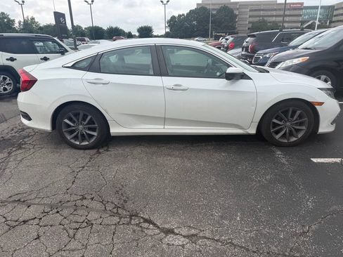 Used 2019 Honda Civic EX image 2