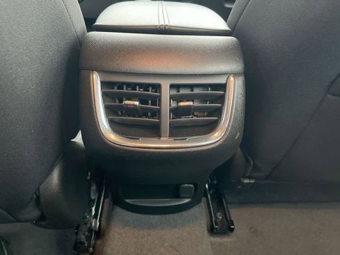 Used 2024 Chevrolet Malibu LT image 20