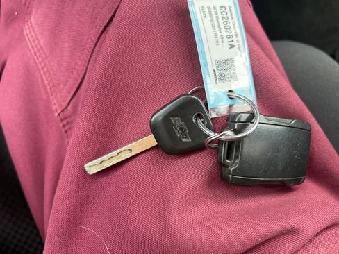 Used 2018 Chevrolet Silverado 1500 LT w/ All Star Edition image 29