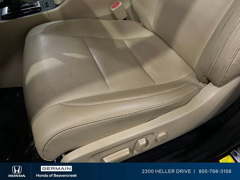 Used 2019 Toyota Highlander XLE AWD/4WD image 19