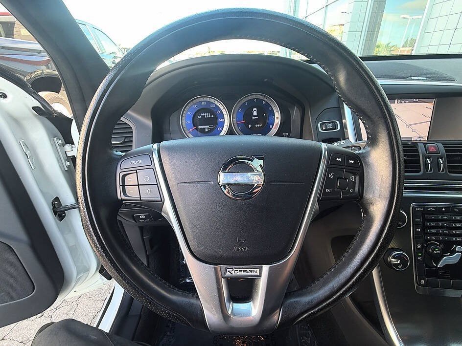 Used 2013 Volvo XC60 T6 R-Design Platinum AWD/4WD image 7
